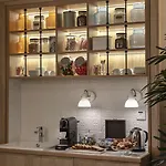 Hotel Royal Madeleine & 4*