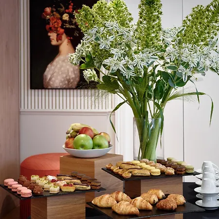 Royal Madeleine & Hotell