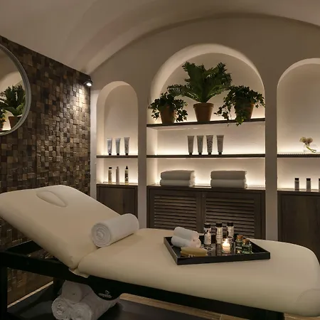 Hotell Royal Madeleine & 4*