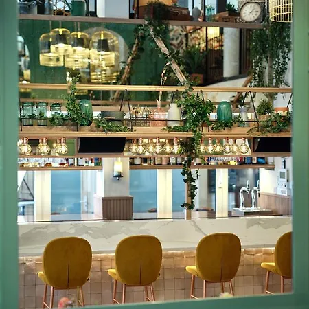 Royal Madeleine & Hotel 4*