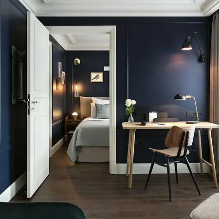 Royal Madeleine & 4*