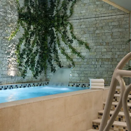 Hotel Royal Madeleine & Parigi