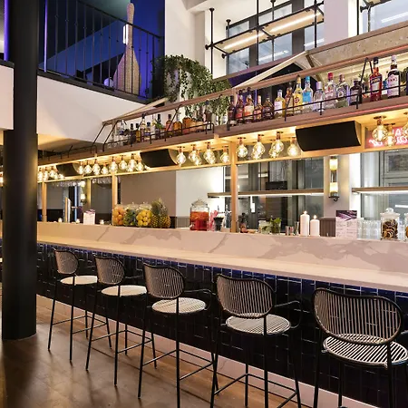 Royal Madeleine & פריז