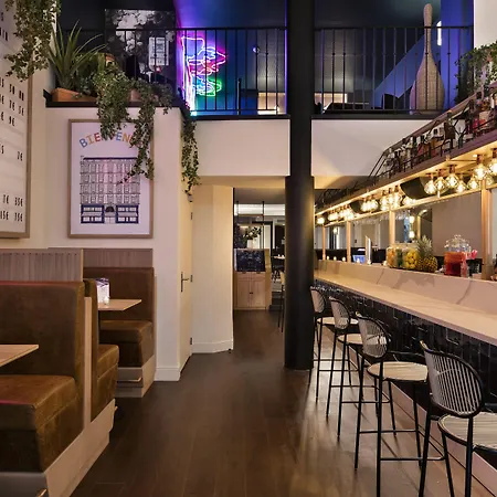 Royal Madeleine & פריז