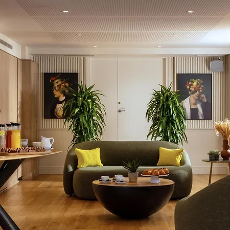 Royal Madeleine & פריז