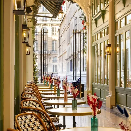 Royal Madeleine & 4* פריז