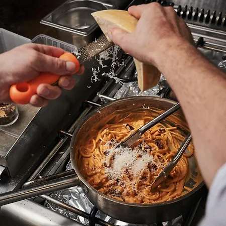 מלון Royal Madeleine &