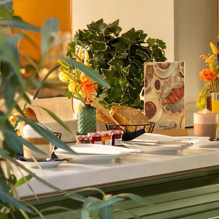 מלון Royal Madeleine & 4*