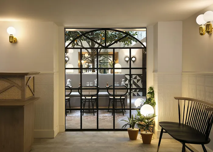 Royal Madeleine & 4*