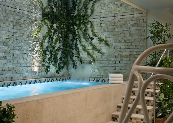 Hotel Royal Madeleine & Paris