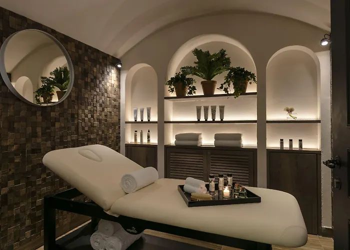 Hotel Royal Madeleine & 4*