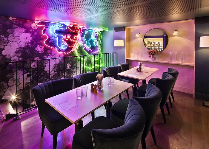 Royal Madeleine & 4*