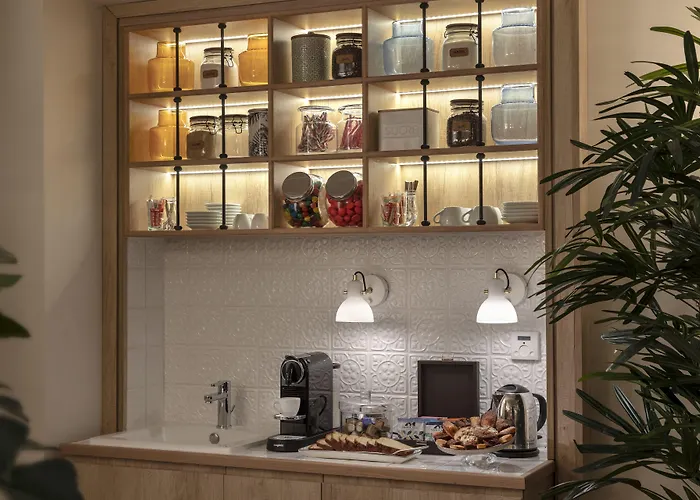 Hotel Royal Madeleine & 4*