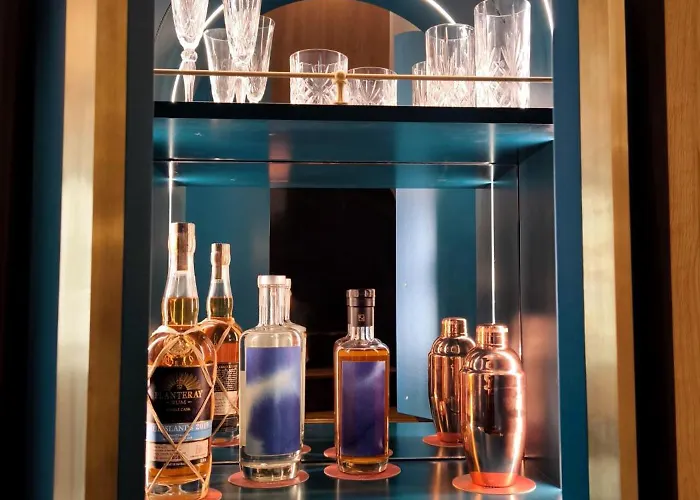 Royal Madeleine & 4*